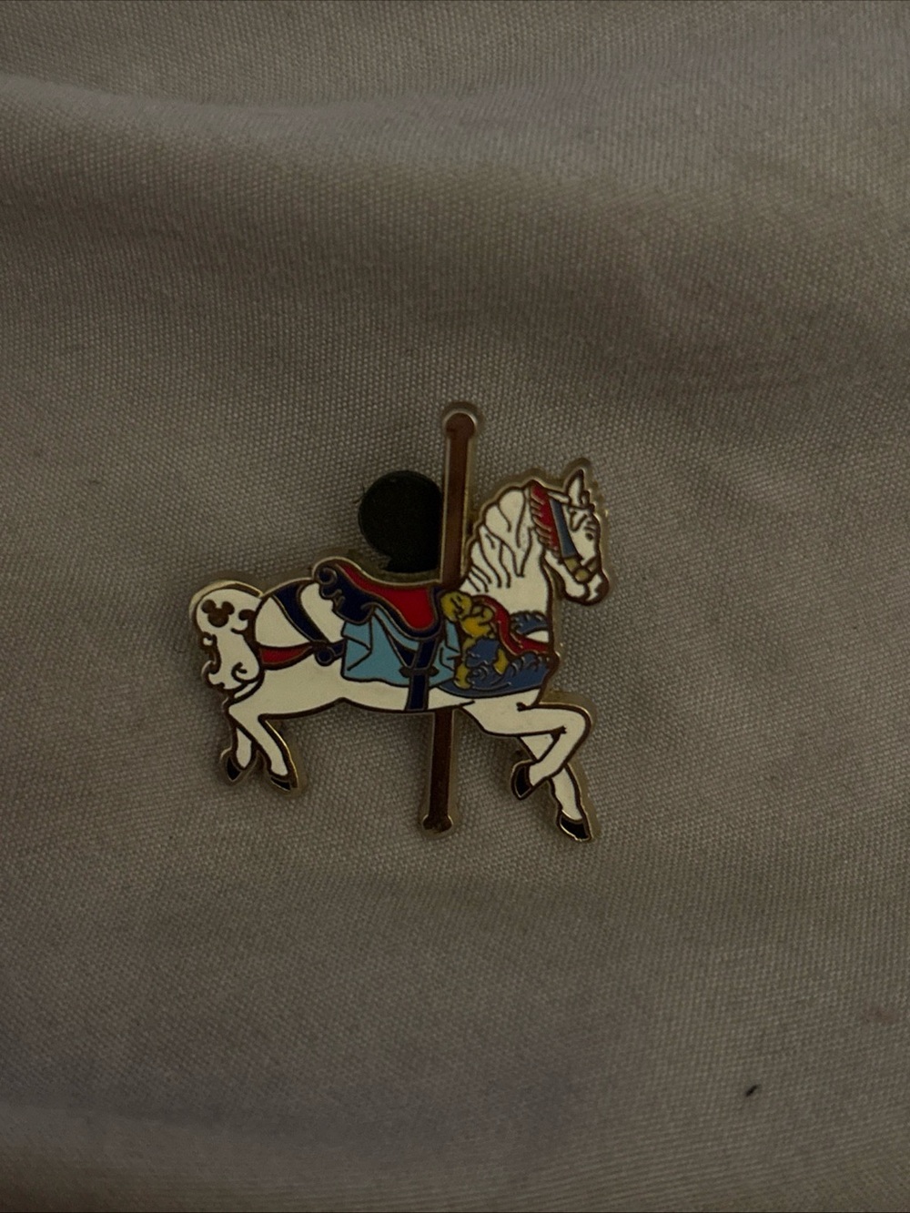 Disney  2009 Hidden Mickey   King Arthur Carousel Horse 2 Pin Of 8